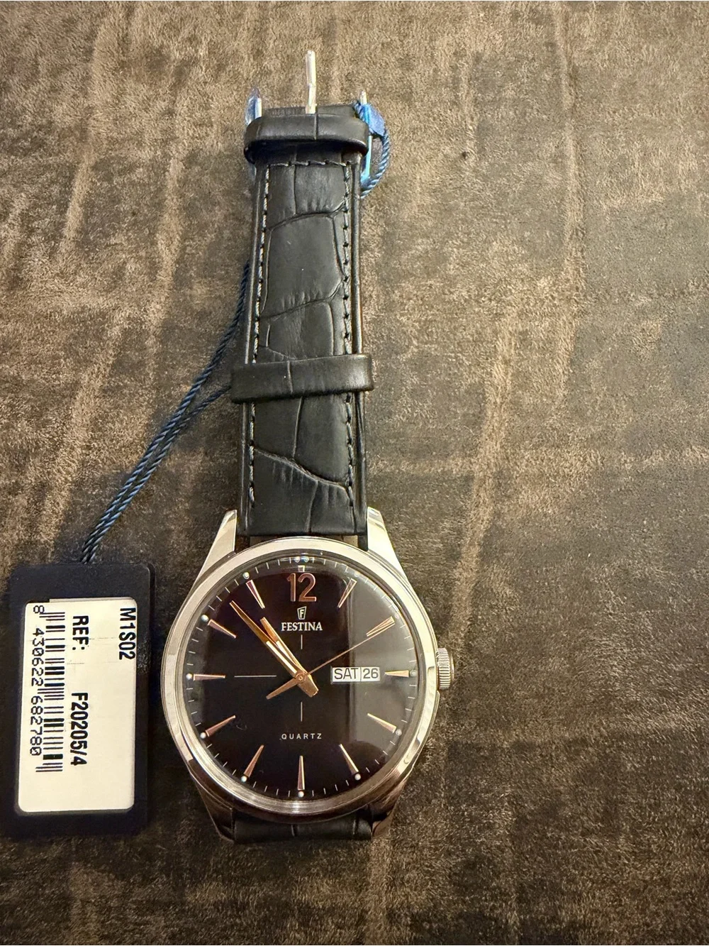Men’s Black Dial Leather Strap Watch - Black